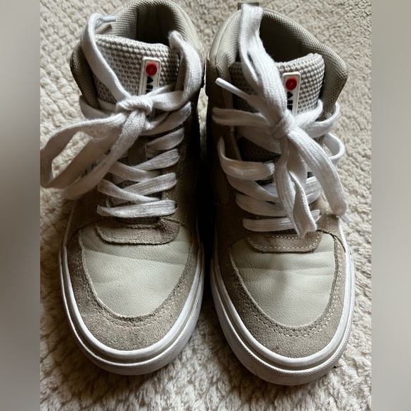 Airwalk Kids High-Top Sneakers - Picture 2 of 9